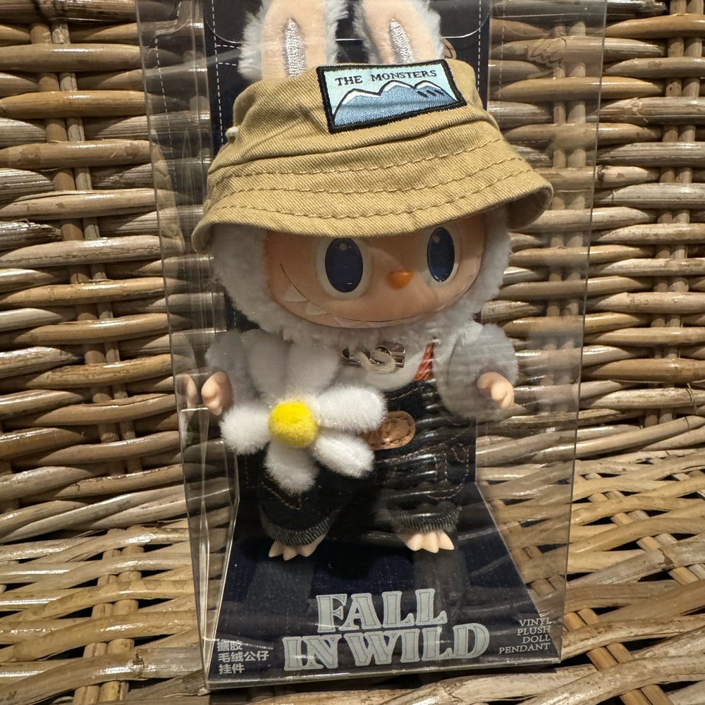 Brand new Popmart Labubu keychain